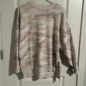 Oversize camo American eagle crew neck